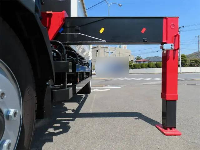 三菱ふそうファイターコンテナ専用車中型（4t）[写真28]