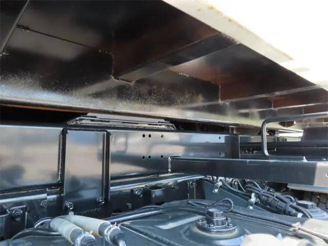 三菱ふそうファイターコンテナ専用車中型（4t）[写真38]