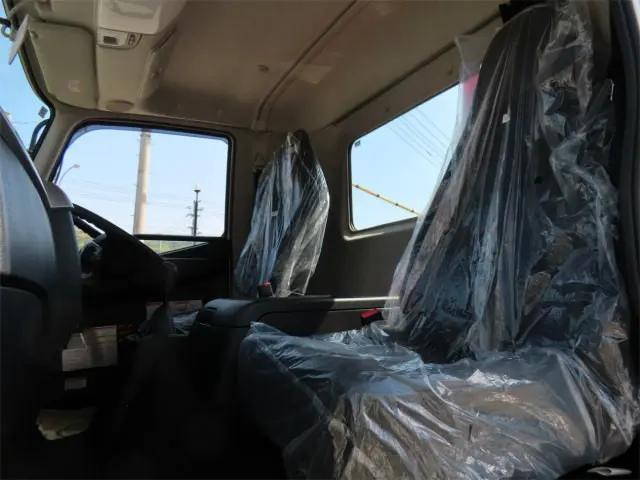 三菱ふそうファイターコンテナ専用車中型（4t）[写真09]