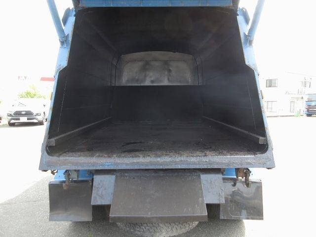 日野レンジャーパッカー車（塵芥車）中型（4t）[写真12]