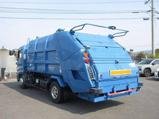 日野レンジャーパッカー車（塵芥車）中型（4t）[写真02]