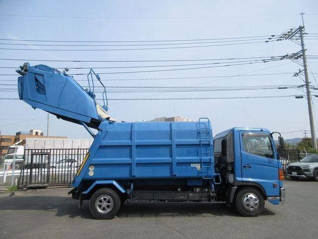 日野レンジャーパッカー車（塵芥車）中型（4t）[写真09]