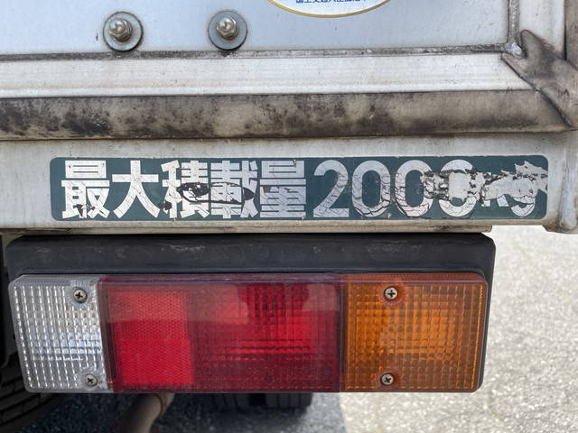 三菱ふそうキャンターアルミバン小型（2t・3t）[写真17]
