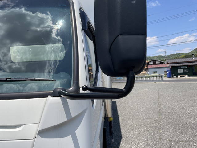 三菱ふそうキャンターアルミバン小型（2t・3t）[写真29]