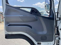 三菱ふそうキャンターアルミバン小型（2t・3t）[写真31]