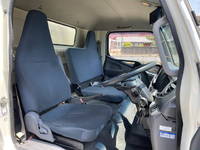 三菱ふそうキャンターアルミバン小型（2t・3t）[写真32]