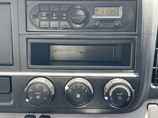 三菱ふそうキャンターアルミバン小型（2t・3t）[写真39]