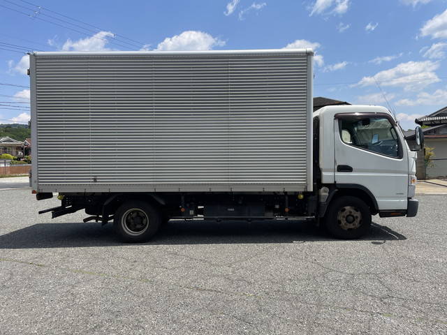 三菱ふそうキャンターアルミバン小型（2t・3t）[写真05]
