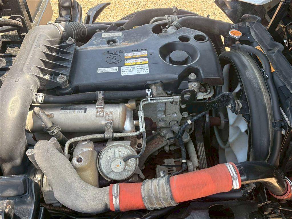 いすゞエルフコンテナ専用車小型（2t・3t）[写真16]