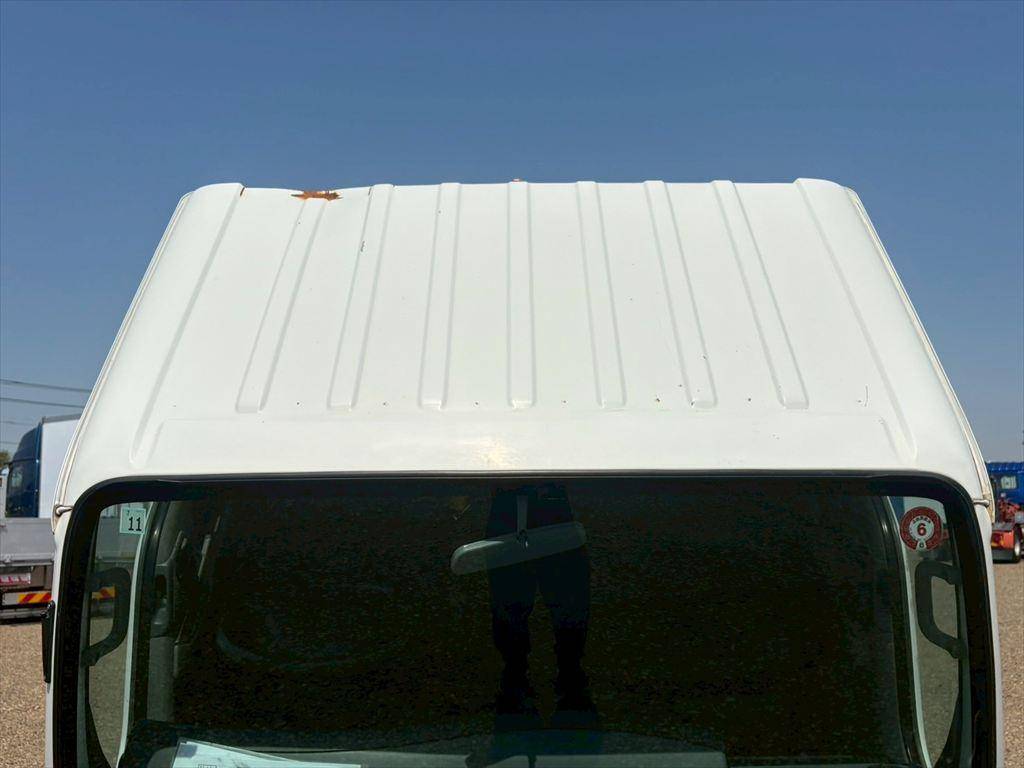 いすゞエルフコンテナ専用車小型（2t・3t）[写真18]