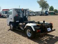 いすゞエルフコンテナ専用車小型（2t・3t）[写真03]