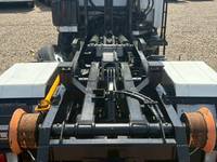 いすゞエルフコンテナ専用車小型（2t・3t）[写真08]