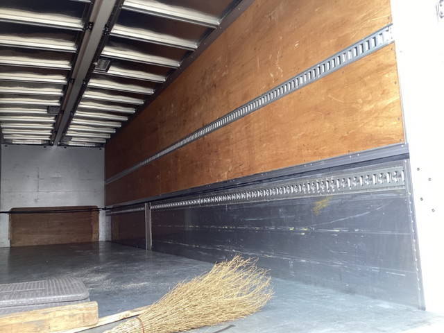 三菱ふそうスーパーグレートアルミウイング大型（10t）[写真10]