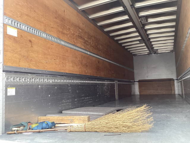 三菱ふそうスーパーグレートアルミウイング大型（10t）[写真11]