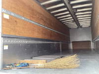 三菱ふそうスーパーグレートアルミウイング大型（10t）[写真11]