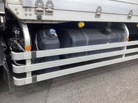 三菱ふそうスーパーグレートアルミウイング大型（10t）[写真17]