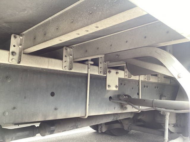 三菱ふそうスーパーグレートアルミウイング大型（10t）[写真22]