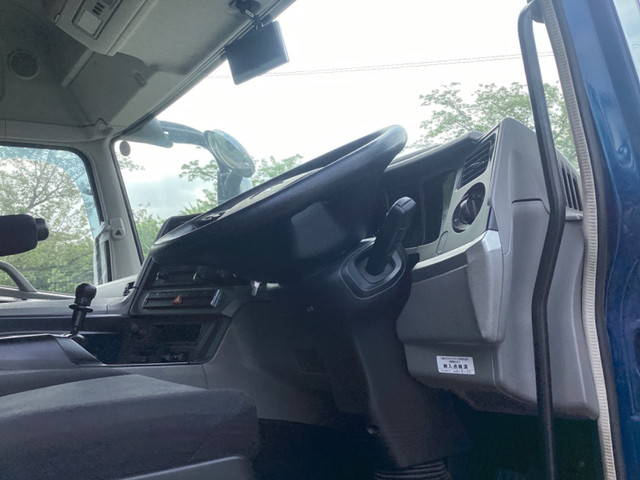 三菱ふそうスーパーグレートアルミウイング大型（10t）[写真26]