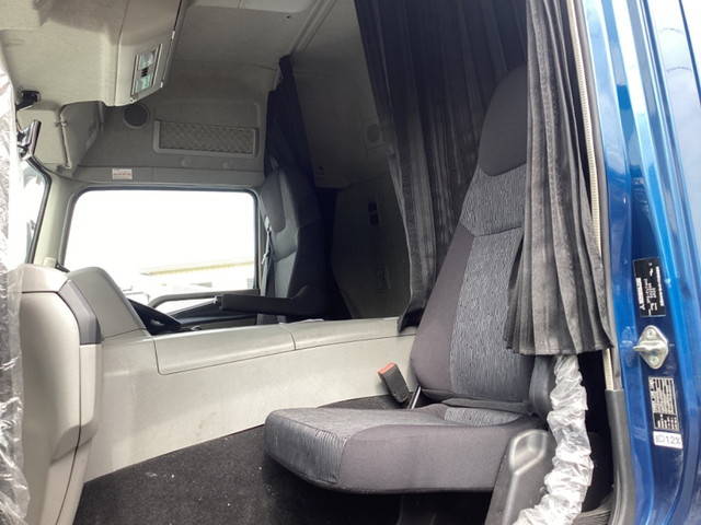 三菱ふそうスーパーグレートアルミウイング大型（10t）[写真27]