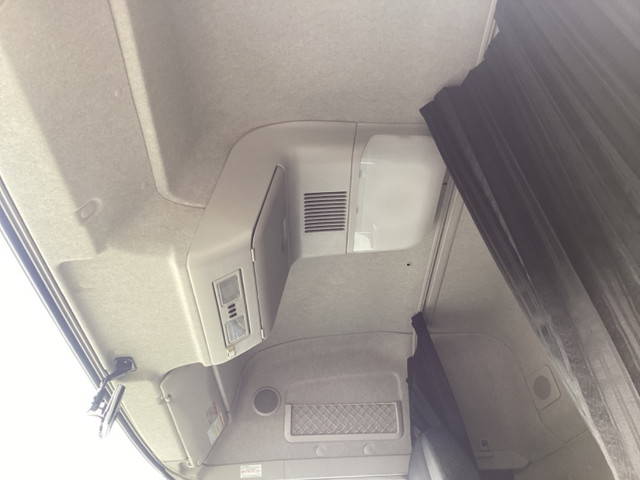 三菱ふそうスーパーグレートアルミウイング大型（10t）[写真29]