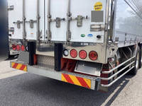 三菱ふそうスーパーグレートアルミウイング大型（10t）[写真10]