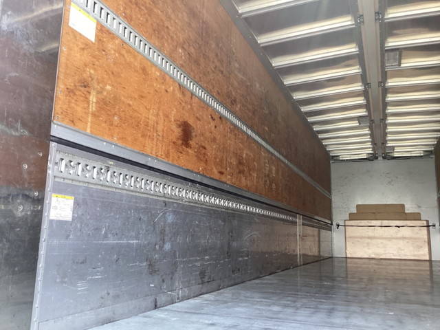 三菱ふそうスーパーグレートアルミウイング大型（10t）[写真12]