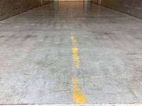 三菱ふそうスーパーグレートアルミウイング大型（10t）[写真14]