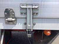 三菱ふそうスーパーグレートアルミウイング大型（10t）[写真16]