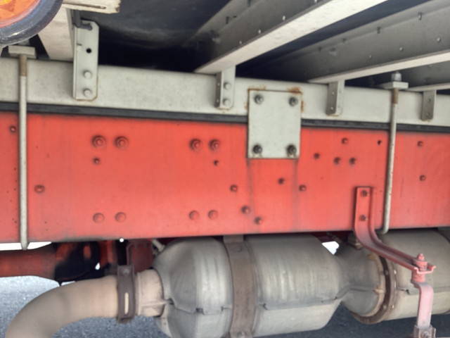 三菱ふそうスーパーグレートアルミウイング大型（10t）[写真26]