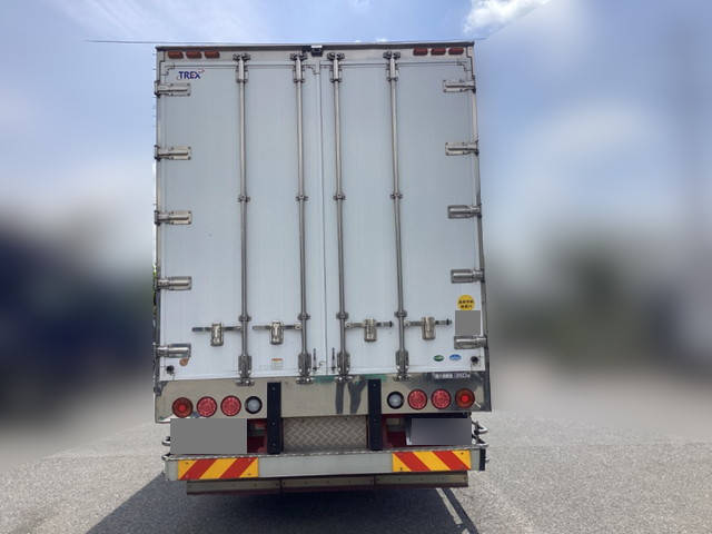 三菱ふそうスーパーグレートアルミウイング大型（10t）[写真09]