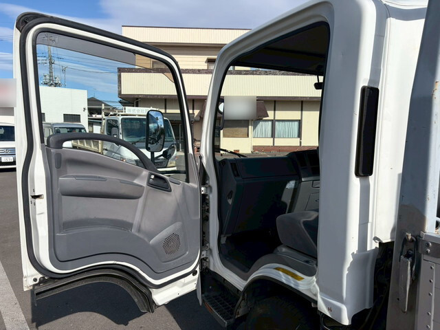 いすゞエルフアルミブロック小型（2t・3t）[写真24]