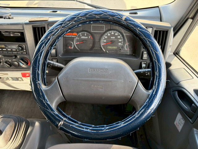 いすゞエルフアルミブロック小型（2t・3t）[写真34]