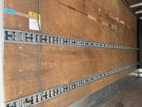 いすゞエルフアルミバン小型（2t・3t）[写真11]