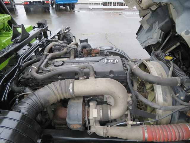 UDトラックスコンドルクレーン付増トン（6t・8t）[写真13]