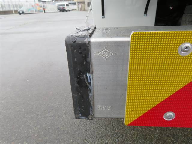 UDトラックスコンドルクレーン付増トン（6t・8t）[写真19]