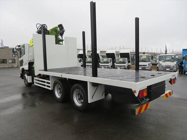 UDトラックスコンドルクレーン付増トン（6t・8t）[写真02]