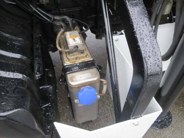 UDトラックスコンドルクレーン付増トン（6t・8t）[写真25]