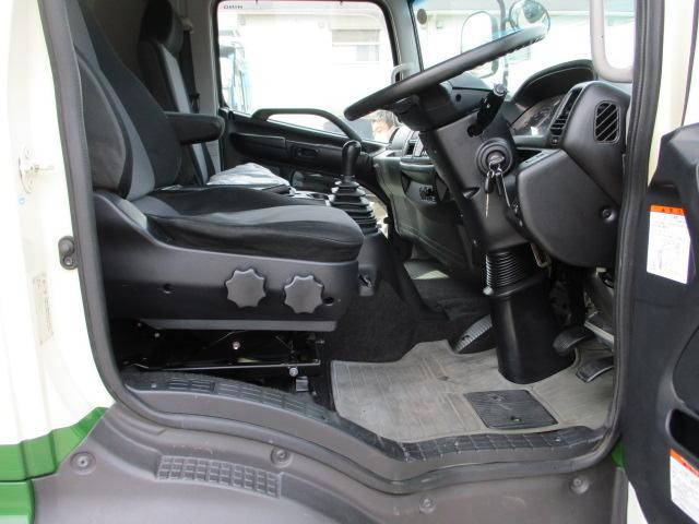 日野レンジャーアルミバン中型（4t）[写真15]