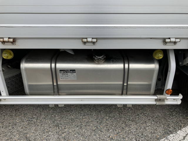 日野レンジャーアルミウイング中型（4t）[写真21]