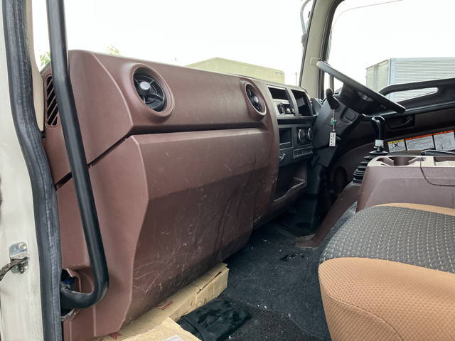 日野レンジャーアルミウイング中型（4t）[写真31]