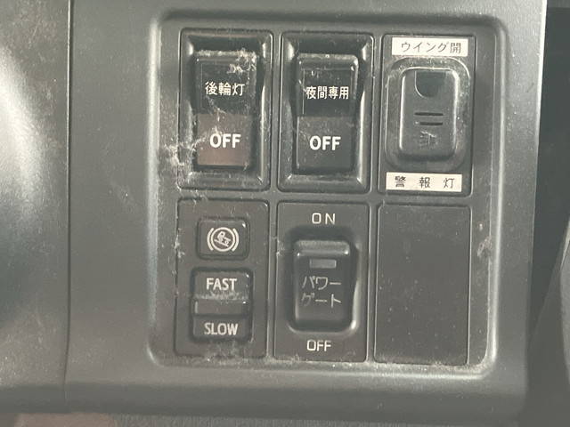 日野レンジャーアルミウイング中型（4t）[写真36]