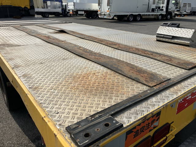 日野プロフィア平ボディ大型（10t）[写真11]