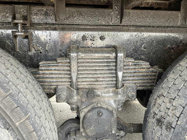 日野プロフィア平ボディ大型（10t）[写真16]