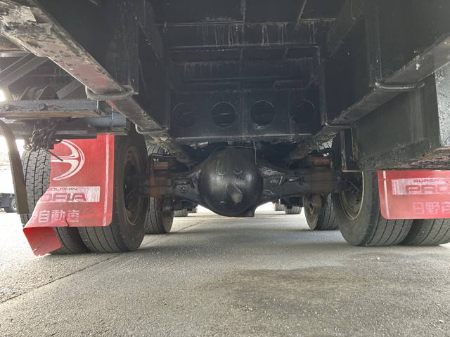 日野プロフィア平ボディ大型（10t）[写真21]