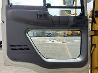 日野プロフィア平ボディ大型（10t）[写真24]