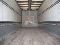 三菱ふそうキャンターアルミウイング小型（2t・3t）[写真15]