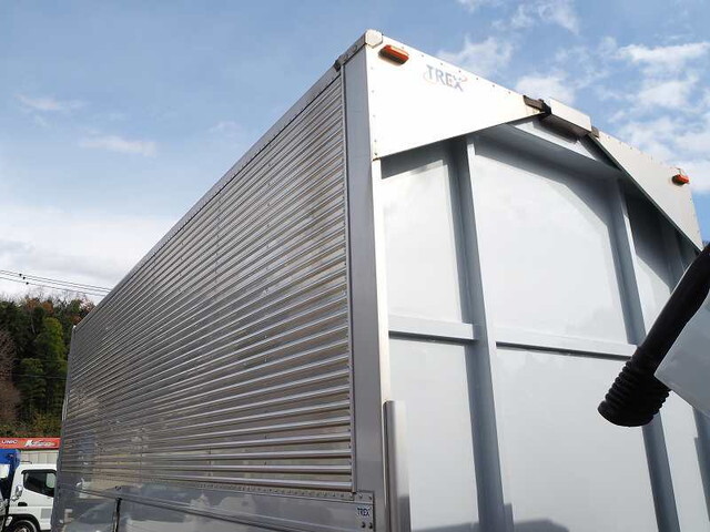 三菱ふそうキャンターアルミウイング小型（2t・3t）[写真24]