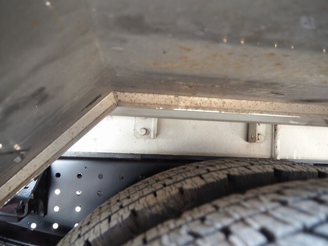 三菱ふそうキャンターアルミウイング小型（2t・3t）[写真31]