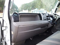 三菱ふそうキャンターアルミウイング小型（2t・3t）[写真35]