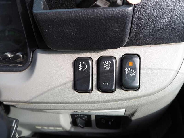 三菱ふそうキャンターアルミウイング小型（2t・3t）[写真39]